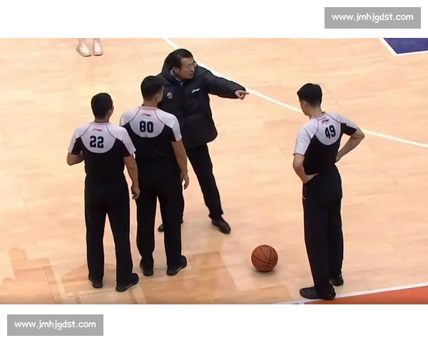 “第一草根王” 涉赌敲警钟：20 年前姚明黑哨与火箭的悲情