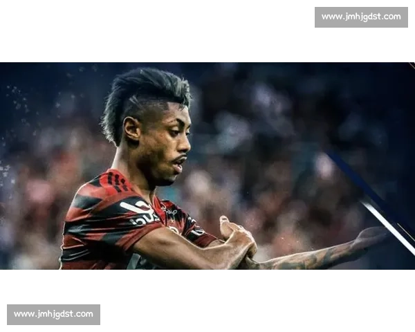 红牌 + 致歉！卡斯特罗普飞铲迪亚斯：幸好没踢重