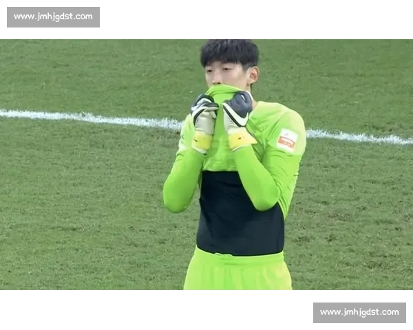 颜骏凌 3 球溃败抿嘴离场！海港争冠遇阻，中超三强差 2 分